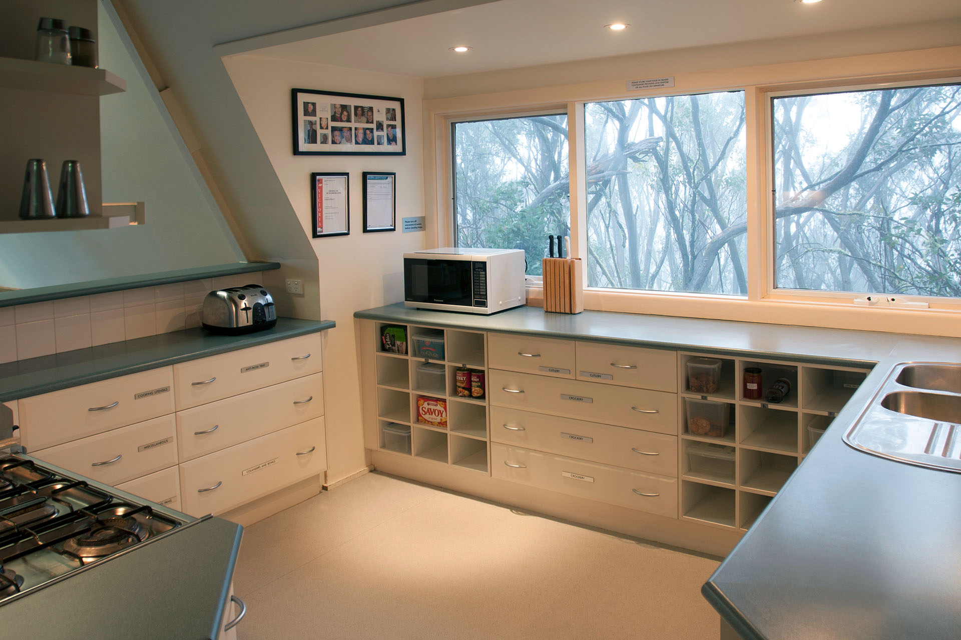 Opal Ski Lodge kitchen